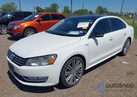 2015 Volkswagen Passat 1.8T Sport из США, поврежденный, VIN 1VWBS7A38FC078387